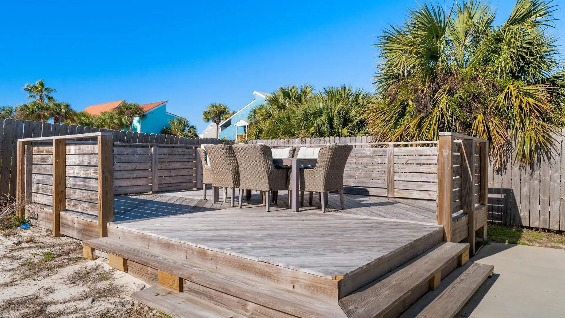 Charming Beach House! Just Steps From The Beach! Sleeps 8! By Dolce Vita Getaways Panama City Beach